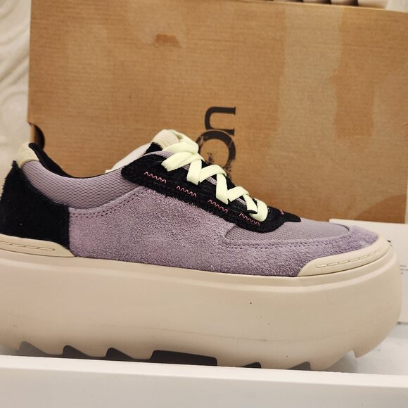 UGG "Marin" Mega Lace Sneakers. NIB. Size 8 - Picture 1 of 11